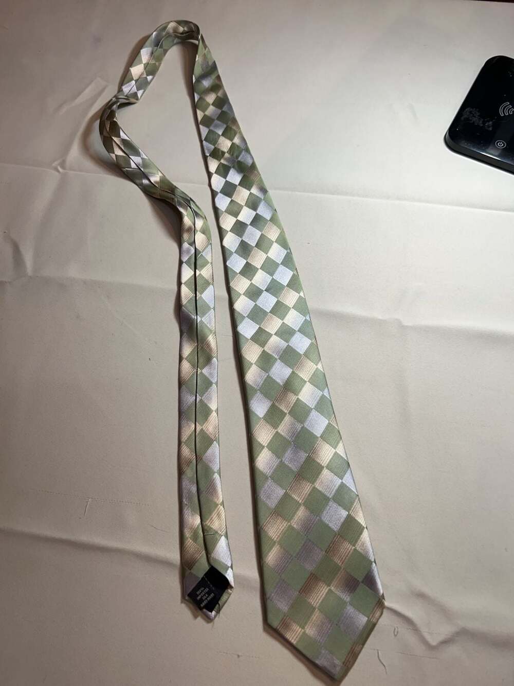 Kenneth Cole Reaction Men's Green and Silver Checkered Silk Necktie